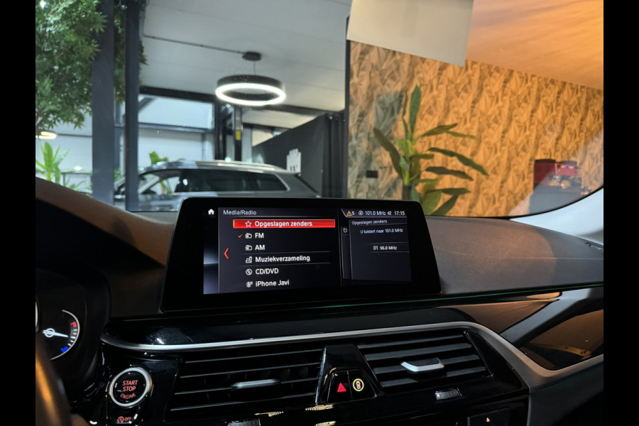 BMW 5 Serie Touring 520i Sport Line | Pano | Memory Stoelen | Stoelventilatie | Camera | Elek Achterklep | Dealer onderhouden