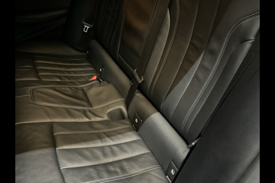 BMW 5 Serie Touring 520i Sport Line | Pano | Memory Stoelen | Stoelventilatie | Camera | Elek Achterklep | Dealer onderhouden