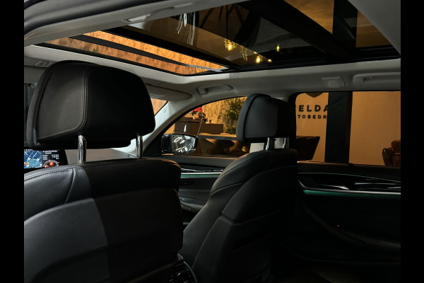 BMW 5 Serie Touring 520i Sport Line | Pano | Memory Stoelen | Stoelventilatie | Camera | Elek Achterklep | Dealer onderhouden