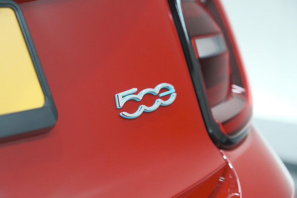Fiat 500 Urban 42 kWh | SOH 97,9% | 3 Fase | Camera | Apple Carplay | Keyless start