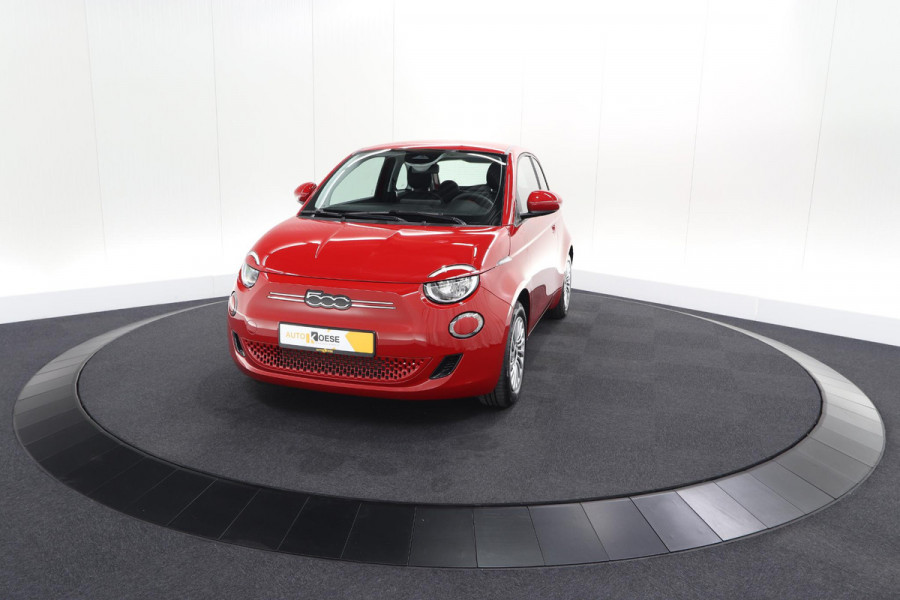 Fiat 500 Urban 42 kWh | SOH 97,9% | 3 Fase | Camera | Apple Carplay | Keyless start