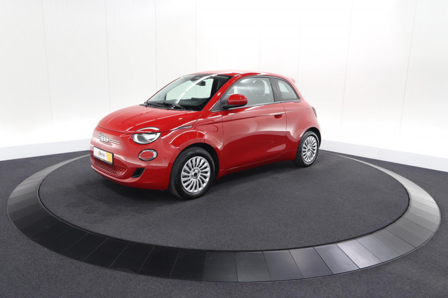 Fiat 500 Urban 42 kWh | SOH 97,9% | 3 Fase | Camera | Apple Carplay | Keyless start