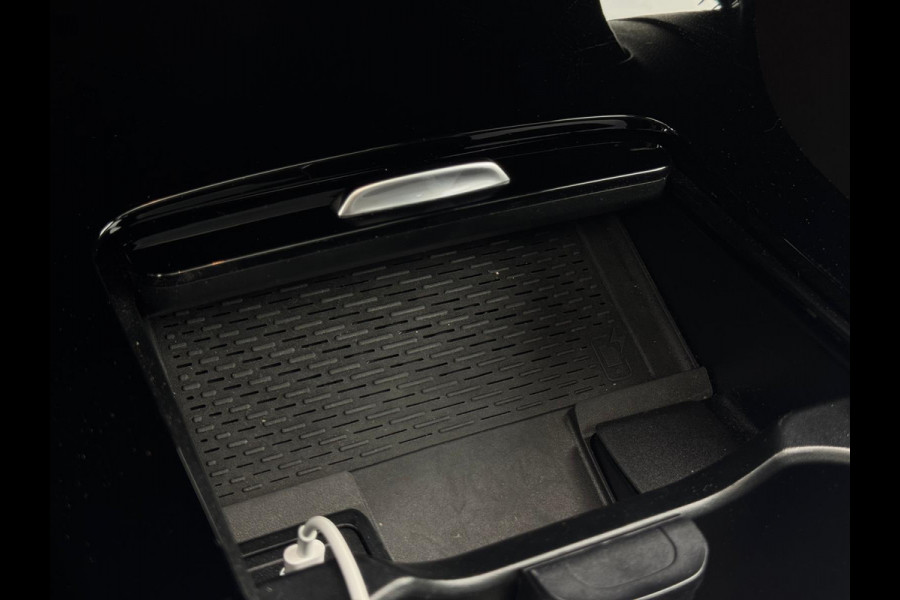Mercedes-Benz A-Klasse 250 4MATIC AMG Line FULL PANO NAVI WIDESCREEN