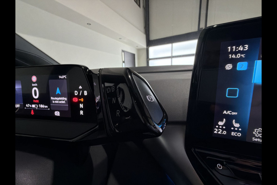 Volkswagen ID.4 First 77 kWh | First editie | Trekhaak | Carplay | Soh (batterijcheck) Waarde 90,5 %