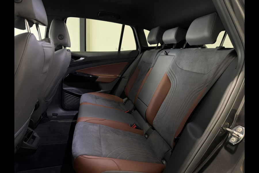 Volkswagen ID.4 First 77 kWh | First editie | Trekhaak | Carplay | Soh (batterijcheck) Waarde 90,5 %
