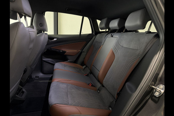 Volkswagen ID.4 First 77 kWh | First editie | Trekhaak | Carplay | Soh (batterijcheck) Waarde 90,5 %