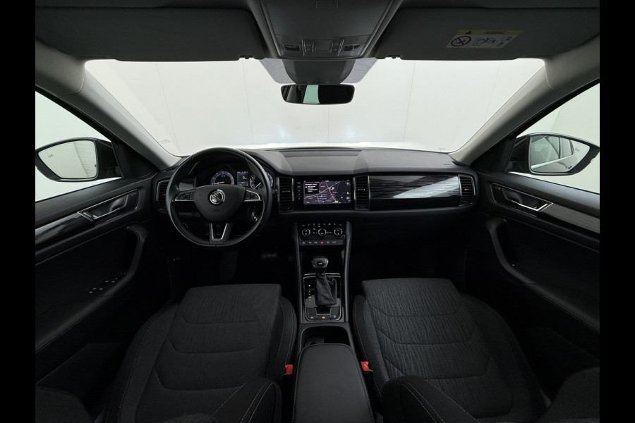 Škoda Kodiaq 1.5TSI Automaat Style Business Navi 3-Zone Ecc Adap.Cruise 360°Camera Elek.Stoel+Memory Apple Carplay Android Auto Pdc Stoelverwarming Elek.Achterklep Led Lmv Isofix P-Assist Regen-Lichtsensor Dealeronderhouden 1e Eigenaar Origineel Nederlandse Auto