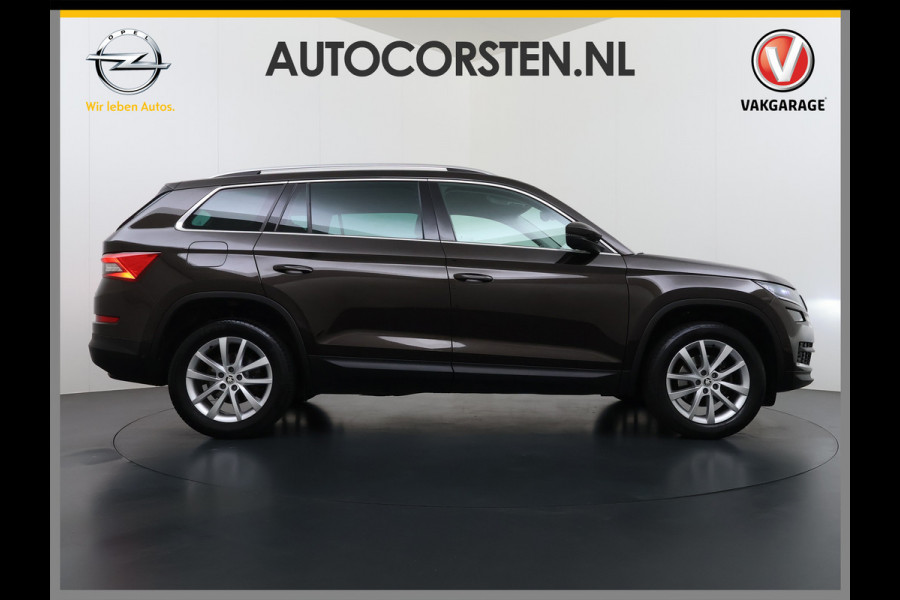 Škoda Kodiaq 1.5TSI Automaat Style Business Navi 3-Zone Ecc Adap.Cruise 360°Camera Elek.Stoel+Memory Apple Carplay Android Auto Pdc Stoelverwarming Elek.Achterklep Led Lmv Isofix P-Assist Regen-Lichtsensor Dealeronderhouden 1e Eigenaar Origineel Nederlandse Auto