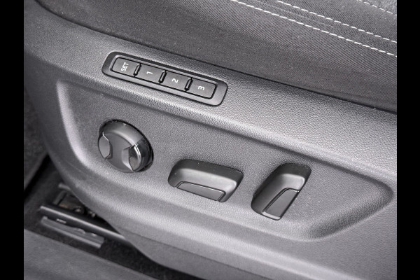 Škoda Kodiaq 1.5TSI Automaat Style Business Navi 3-Zone Ecc Adap.Cruise 360°Camera Elek.Stoel+Memory Apple Carplay Android Auto Pdc Stoelverwarming Elek.Achterklep Led Lmv Isofix P-Assist Regen-Lichtsensor Dealeronderhouden 1e Eigenaar Origineel Nederlandse Auto