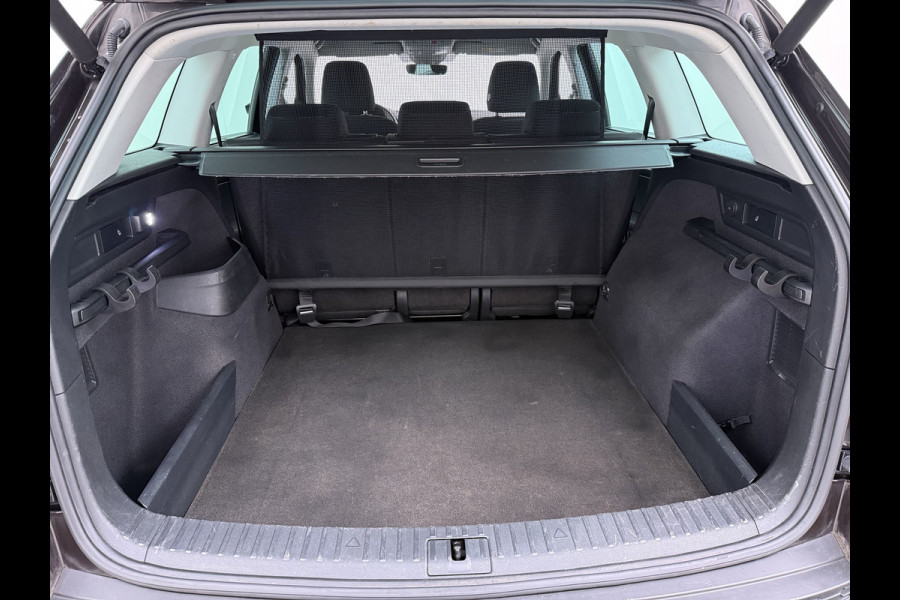 Škoda Kodiaq 1.5TSI Automaat Style Business Navi 3-Zone Ecc Adap.Cruise 360°Camera Elek.Stoel+Memory Apple Carplay Android Auto Pdc Stoelverwarming Elek.Achterklep Led Lmv Isofix P-Assist Regen-Lichtsensor Dealeronderhouden 1e Eigenaar Origineel Nederlandse Auto