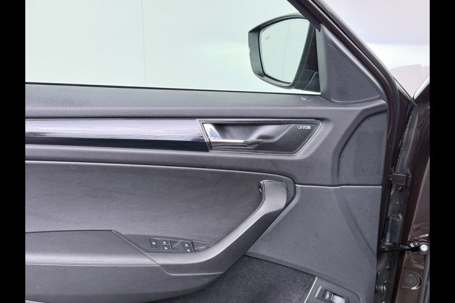 Škoda Kodiaq 1.5TSI Automaat Style Business Navi 3-Zone Ecc Adap.Cruise 360°Camera Elek.Stoel+Memory Apple Carplay Android Auto Pdc Stoelverwarming Elek.Achterklep Led Lmv Isofix P-Assist Regen-Lichtsensor Dealeronderhouden 1e Eigenaar Origineel Nederlandse Auto