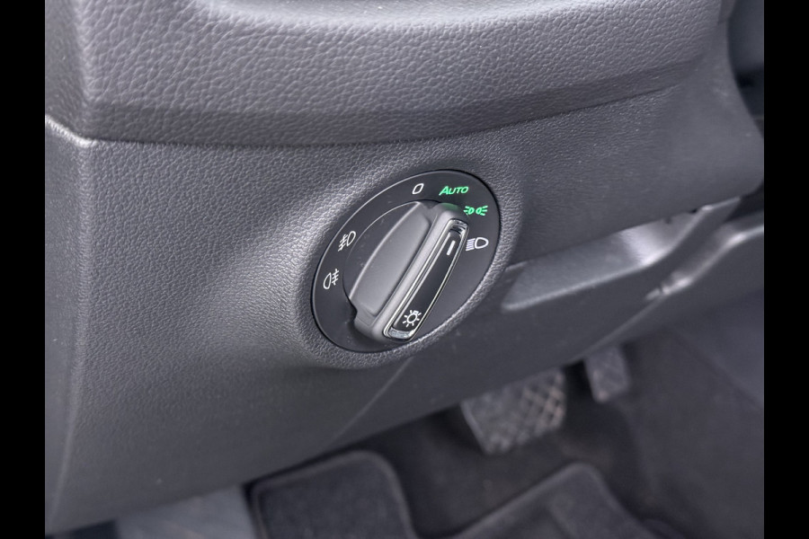 Škoda Kodiaq 1.5TSI Automaat Style Business Navi 3-Zone Ecc Adap.Cruise 360°Camera Elek.Stoel+Memory Apple Carplay Android Auto Pdc Stoelverwarming Elek.Achterklep Led Lmv Isofix P-Assist Regen-Lichtsensor Dealeronderhouden 1e Eigenaar Origineel Nederlandse Auto