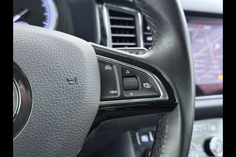 Škoda Kodiaq 1.5TSI Automaat Style Business Navi 3-Zone Ecc Adap.Cruise 360°Camera Elek.Stoel+Memory Apple Carplay Android Auto Pdc Stoelverwarming Elek.Achterklep Led Lmv Isofix P-Assist Regen-Lichtsensor Dealeronderhouden 1e Eigenaar Origineel Nederlandse Auto