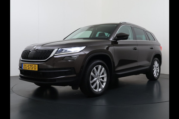 Škoda Kodiaq 1.5TSI Automaat Style Business Navi 3-Zone Ecc Adap.Cruise 360°Camera Elek.Stoel+Memory Apple Carplay Android Auto Pdc Stoelverwarming Elek.Achterklep Led Lmv Isofix P-Assist Regen-Lichtsensor Dealeronderhouden 1e Eigenaar Origineel Nederlandse Auto