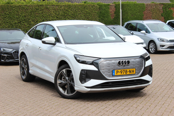 Audi Q4 Sportback e-tron 40 Launch edition Advanced 77 kWh / SoH 93,8% / CarPlay / Matrix LED / Sportstoelen / Sonos Audio / Virtual Cockpit / Parkeerhulp V+A / Intr.voorverwarming / Stoelverwarming / DAB / Cruise Control