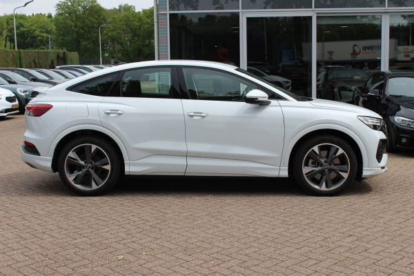 Audi Q4 Sportback e-tron 40 Launch edition Advanced 77 kWh / SoH 93,8% / CarPlay / Matrix LED / Sportstoelen / Sonos Audio / Virtual Cockpit / Parkeerhulp V+A / Intr.voorverwarming / Stoelverwarming / DAB / Cruise Control