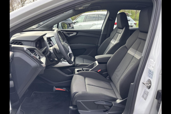 Audi Q4 e-tron 40 Advanced edition 77 kWh | Stoelverwarming | Elek. klep | SOH 96,7% |  Navigatie | Keyless entry | 20 Inch LMV |