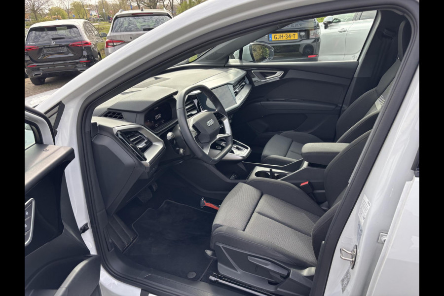 Audi Q4 e-tron 40 Advanced edition 77 kWh | Stoelverwarming | Elek. klep | SOH 96,7% |  Navigatie | Keyless entry | 20 Inch LMV |