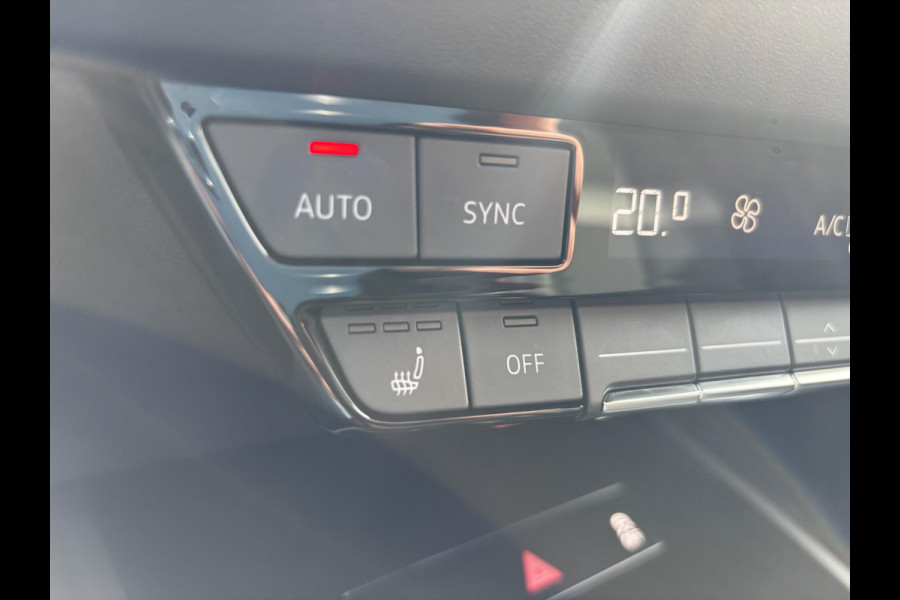 Audi Q4 e-tron 40 Advanced edition 77 kWh | Stoelverwarming | Elek. klep | SOH 96,7% |  Navigatie | Keyless entry | 20 Inch LMV |
