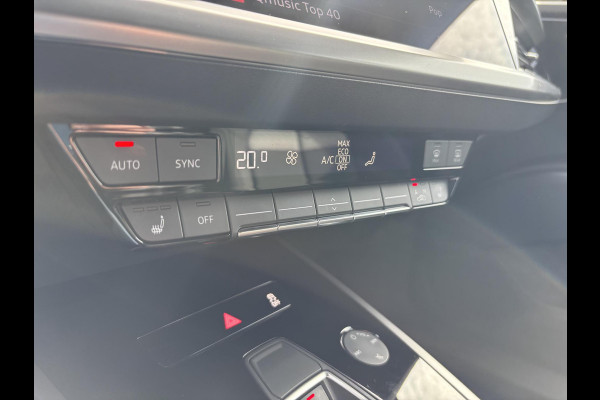 Audi Q4 e-tron 40 Advanced edition 77 kWh | Stoelverwarming | Elek. klep | SOH 96,7% |  Navigatie | Keyless entry | 20 Inch LMV |