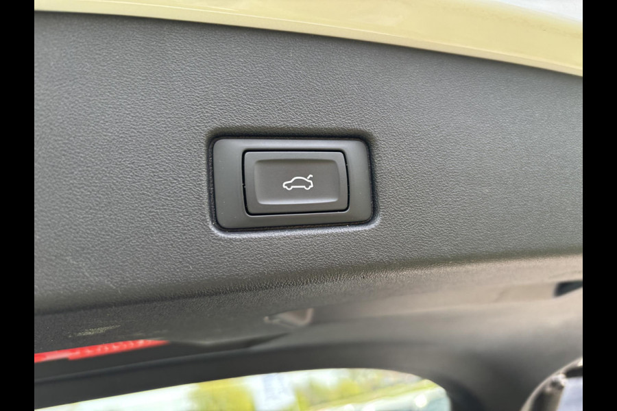 Audi Q4 e-tron 40 Advanced edition 77 kWh | Stoelverwarming | Elek. klep | SOH 96,7% |  Navigatie | Keyless entry | 20 Inch LMV |