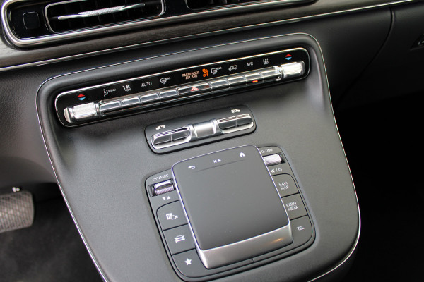 Mercedes-Benz Eqv 300 L2 / AMG / DC / New Model / Luchtvering / Burmester / Electr Stoelen / Vol Opties / NIEUW!!