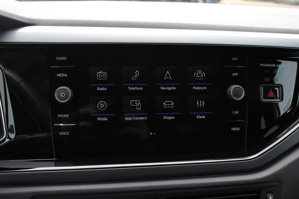 Volkswagen Taigo 1.5 TSI R-Line Business / Panoramadak / Camera / Keyless / Matrix LED / 18'' / Sfeerverlichting / CarPlay / Stoelverwarming / DAB / ACC