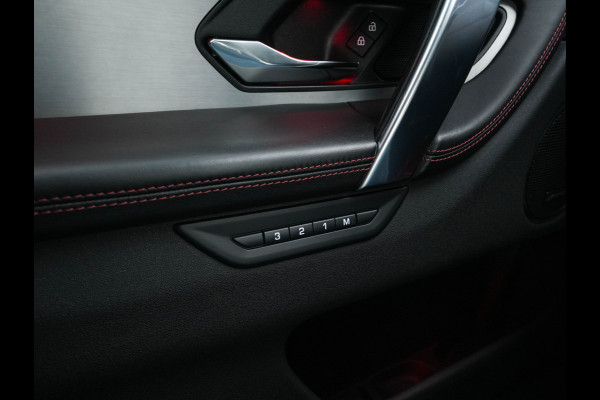 Land Rover Discovery Sport P300e 1.5 R-Dynamic HSE Black Exterior Pack AWD (Plug-in) (INCL-BTW) *LEATHER | FULL-LED | DIGI-COCKPIT | MERIDIAN-AUDIO | BLINDSPOT | KEYLESS | SHIFTPADDLES | PRIVACYGLASS | NAVI-FULLMAP | ECC | MEMORY-PACK | PDC | CRUISE | 20''ALU*