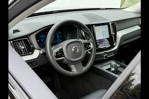 Volvo XC60 2.0 T6 Plug-in hybrid AWD Plus Dark | Pano | Pilot Assist | H/K Audio | 21 inch