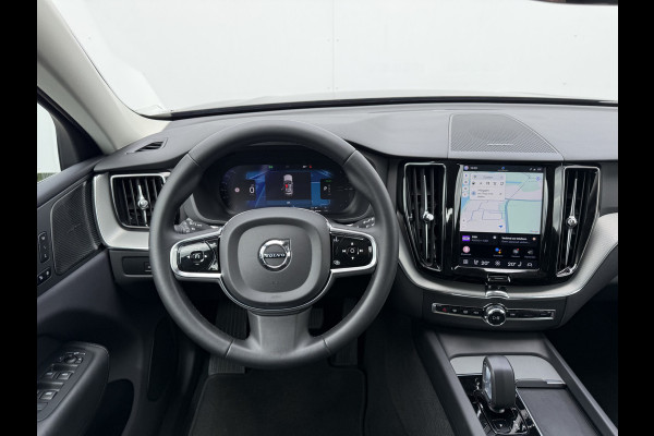 Volvo XC60 2.0 T6 Plug-in hybrid AWD Plus Dark | Pano | Pilot Assist | H/K Audio | 21 inch