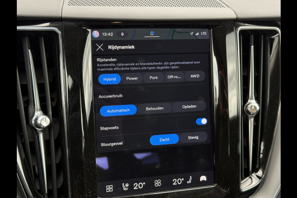 Volvo XC60 2.0 T6 Plug-in hybrid AWD Plus Dark | Pano | Pilot Assist | H/K Audio | 21 inch