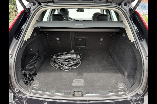 Volvo XC60 2.0 T6 Plug-in hybrid AWD Plus Dark | Pano | Pilot Assist | H/K Audio | 21 inch