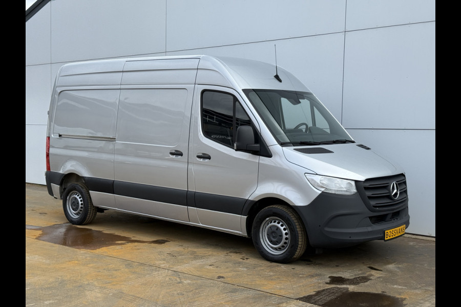 Mercedes-Benz Sprinter 215 1.9 CDI Automaat L2H2 MBUX Climate Control Camera Carplay Parkeersensoren V+A