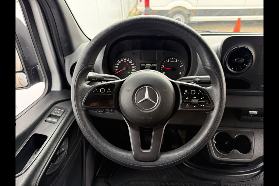 Mercedes-Benz Sprinter 215 1.9 CDI Automaat L2H2 MBUX Climate Control Camera Carplay Parkeersensoren V+A