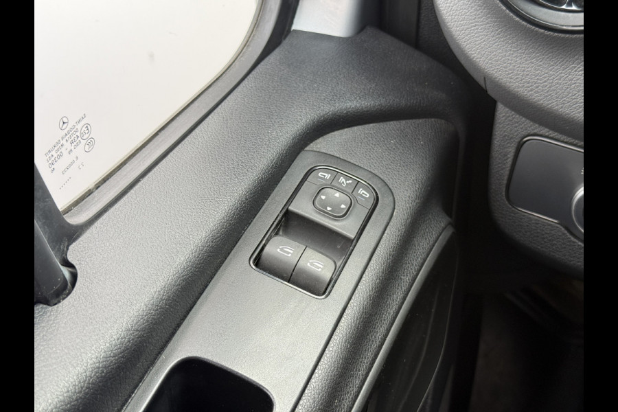 Mercedes-Benz Sprinter 215 1.9 CDI Automaat L2H2 MBUX Climate Control Camera Carplay Parkeersensoren V+A