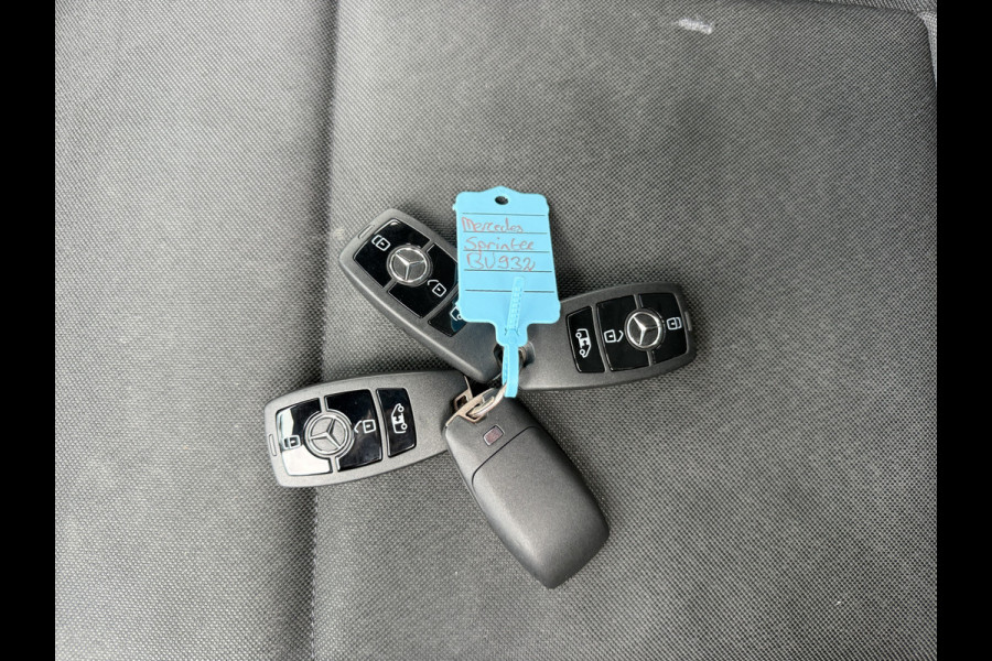 Mercedes-Benz Sprinter 215 1.9 CDI Automaat L2H2 MBUX Climate Control Camera Carplay Parkeersensoren V+A