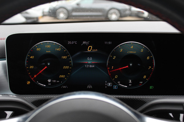 Mercedes-Benz CLA-Klasse Shooting Brake 250 4MATIC Premium / AMG Diffuser / Panoramadak / 360Camera / Burmester / 19'' / Sfeerverlichting / CarPlay / Stoelverwarming / Cruise Control