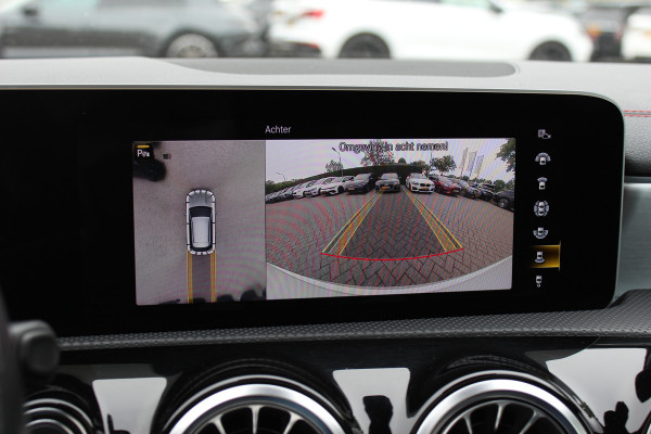 Mercedes-Benz CLA-Klasse Shooting Brake 250 4MATIC Premium / AMG Diffuser / Panoramadak / 360Camera / Burmester / 19'' / Sfeerverlichting / CarPlay / Stoelverwarming / Cruise Control