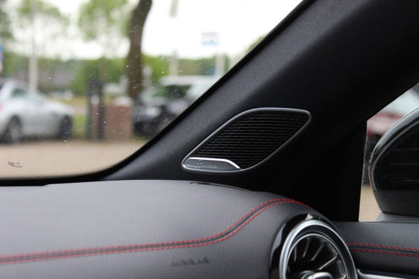 Mercedes-Benz CLA-Klasse Shooting Brake 250 4MATIC Premium / AMG Diffuser / Panoramadak / 360Camera / Burmester / 19'' / Sfeerverlichting / CarPlay / Stoelverwarming / Cruise Control