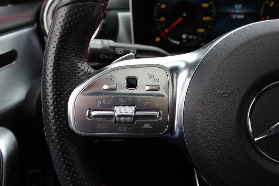 Mercedes-Benz CLA-Klasse Shooting Brake 250 4MATIC Premium / AMG Diffuser / Panoramadak / 360Camera / Burmester / 19'' / Sfeerverlichting / CarPlay / Stoelverwarming / Cruise Control