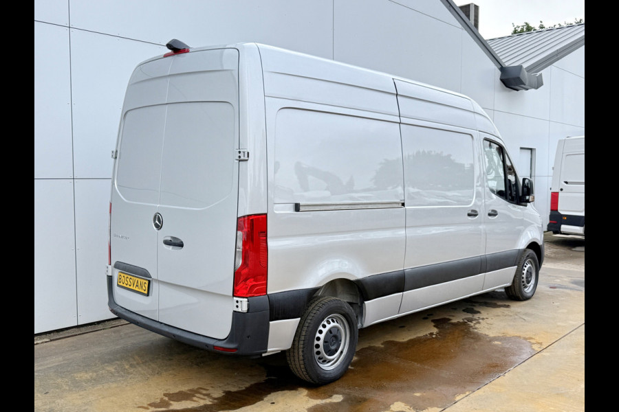 Mercedes-Benz Sprinter 215 1.9 CDI Automaat L2H2 MBUX Climate Control Camera Carplay Parkeersensoren V+A