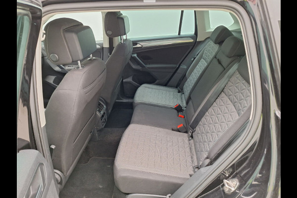 Volkswagen Tiguan 1.4 TSI e-Hybrid PHEV Aut. 245 pk Life Navi Discover Media ACC Camera Trekhaak Digital Cockpit 3-zone Climatronic CarPlay DAB+ LED