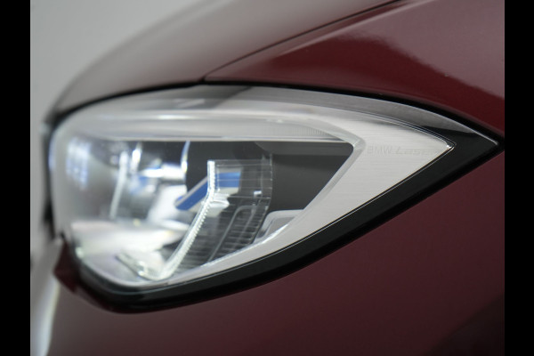 BMW 3 Serie Touring 330e M Sport PHEV 293pk Dealer O.H. | Panodak | Head Up | Laser LED | Adaptief Onderstel | Alcantara Sportstoelen Memory & Verwarmd | Camera | Sfeerverlichting | Keyless | Blis | Hifi Audio | Apple Carplay | Navigatie | DAB | Plug In Hybrid |