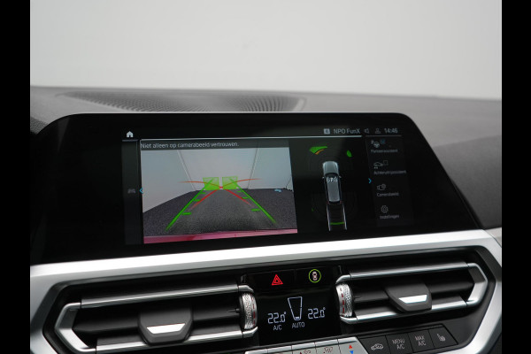BMW 3 Serie Touring 330e M Sport PHEV 293pk Dealer O.H. | Panodak | Head Up | Laser LED | Adaptief Onderstel | Alcantara Sportstoelen Memory & Verwarmd | Camera | Sfeerverlichting | Keyless | Blis | Hifi Audio | Apple Carplay | Navigatie | DAB | Plug In Hybrid |