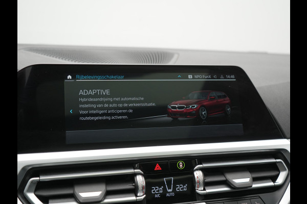 BMW 3 Serie Touring 330e M Sport PHEV 293pk Dealer O.H. | Panodak | Head Up | Laser LED | Adaptief Onderstel | Alcantara Sportstoelen Memory & Verwarmd | Camera | Sfeerverlichting | Keyless | Blis | Hifi Audio | Apple Carplay | Navigatie | DAB | Plug In Hybrid |
