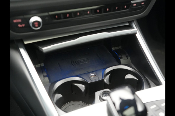 BMW 3 Serie Touring 330e M Sport PHEV 293pk Dealer O.H. | Panodak | Head Up | Laser LED | Adaptief Onderstel | Alcantara Sportstoelen Memory & Verwarmd | Camera | Sfeerverlichting | Keyless | Blis | Hifi Audio | Apple Carplay | Navigatie | DAB | Plug In Hybrid |