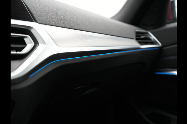BMW 3 Serie Touring 330e M Sport PHEV 293pk Dealer O.H. | Panodak | Head Up | Laser LED | Adaptief Onderstel | Alcantara Sportstoelen Memory & Verwarmd | Camera | Sfeerverlichting | Keyless | Blis | Hifi Audio | Apple Carplay | Navigatie | DAB | Plug In Hybrid |