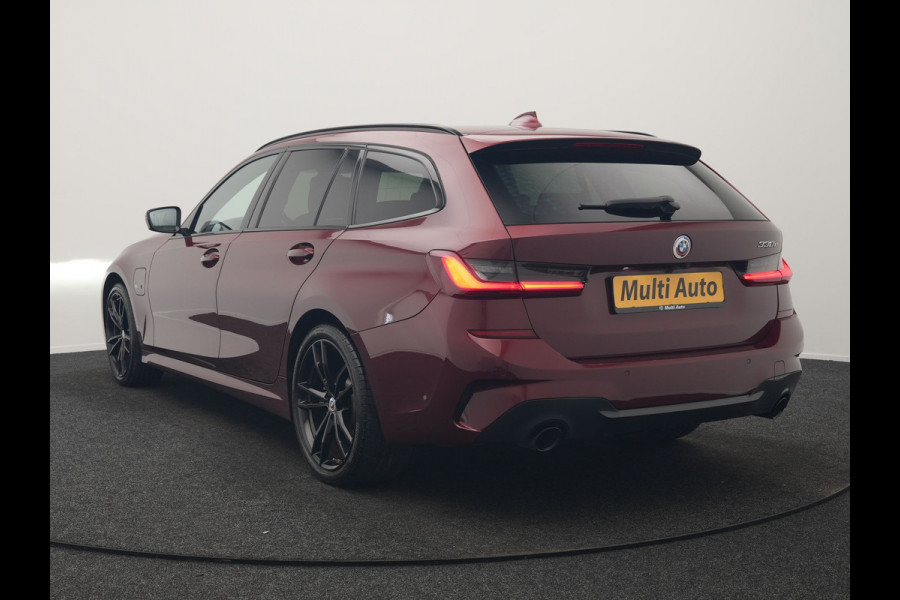 BMW 3 Serie Touring 330e M Sport PHEV 293pk Dealer O.H. | Panodak | Head Up | Laser LED | Adaptief Onderstel | Alcantara Sportstoelen Memory & Verwarmd | Camera | Sfeerverlichting | Keyless | Blis | Hifi Audio | Apple Carplay | Navigatie | DAB | Plug In Hybrid |