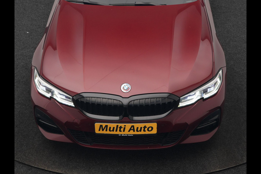 BMW 3 Serie Touring 330e M Sport PHEV 293pk Dealer O.H. | Panodak | Head Up | Laser LED | Adaptief Onderstel | Alcantara Sportstoelen Memory & Verwarmd | Camera | Sfeerverlichting | Keyless | Blis | Hifi Audio | Apple Carplay | Navigatie | DAB | Plug In Hybrid |
