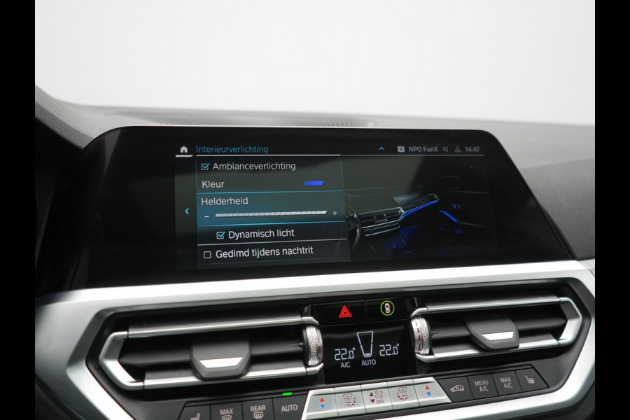 BMW 3 Serie Touring 330e M Sport PHEV 293pk Dealer O.H. | Panodak | Head Up | Laser LED | Adaptief Onderstel | Alcantara Sportstoelen Memory & Verwarmd | Camera | Sfeerverlichting | Keyless | Blis | Hifi Audio | Apple Carplay | Navigatie | DAB | Plug In Hybrid |